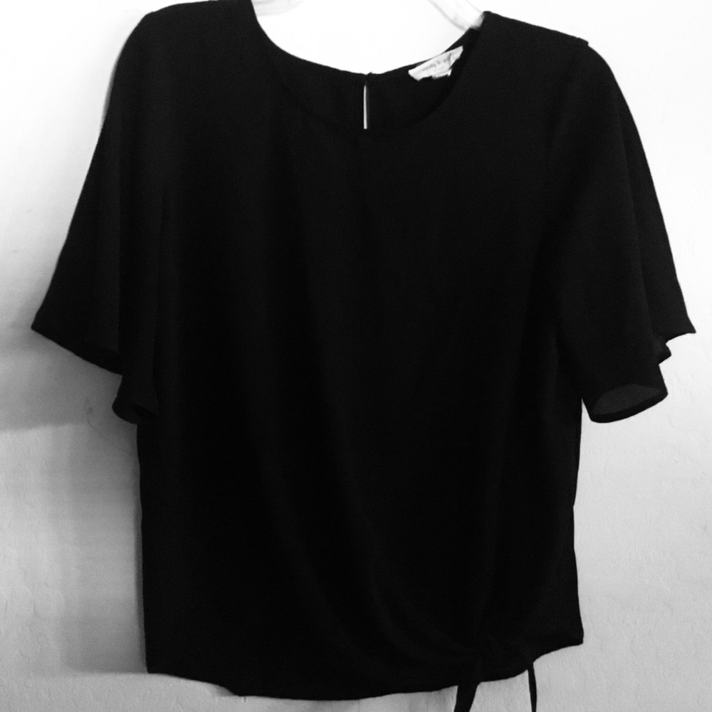 Women's Black Tie-Hem Short Sleeve Topmost. Sandy & Sid